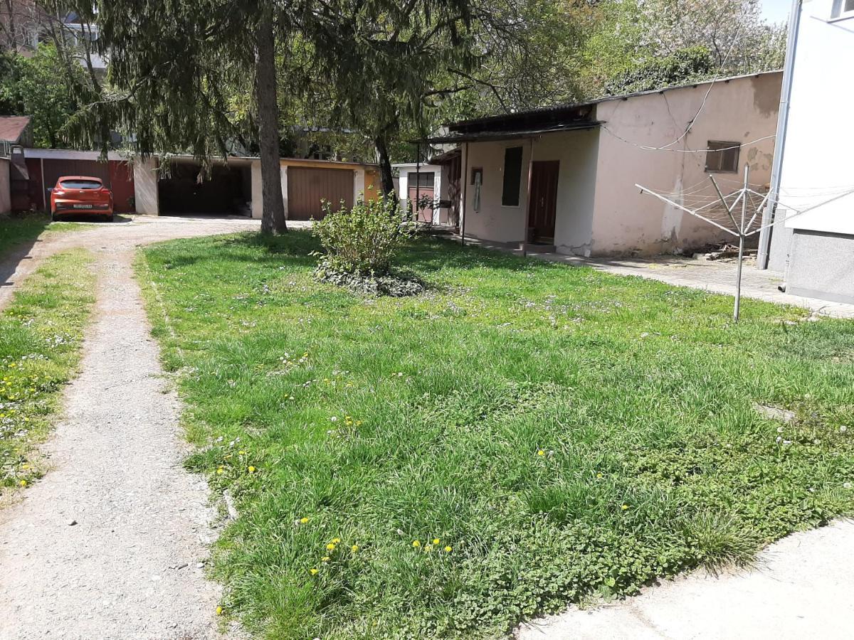 Apartman Kod Kestena Osijek Exterior foto